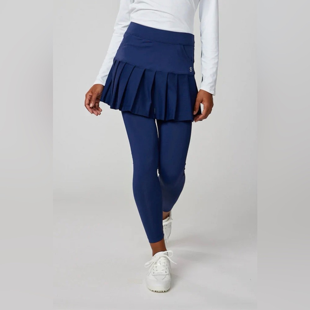 NWT Sofibella 15” navy pleated skort with leggings